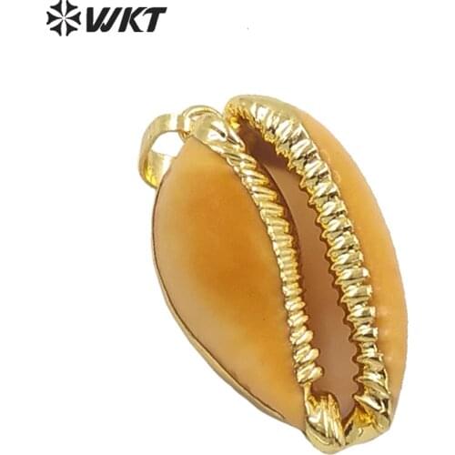 WT-JP019 Natural Color Scallop Cowrie Shell Pendant for Necklace,24k Gold Electroplated Cowrie Shell Pendant Wholesale