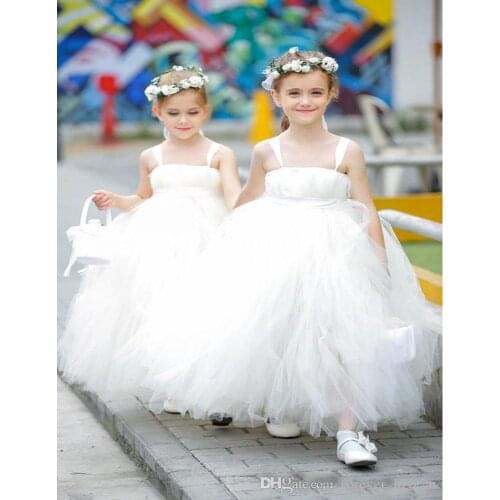 Lovely Ivory Tulle Flower Girl Dresses Cheap High Quality Kids Formal Wear with Straps and Sash Wedding Party Little Girl Gowns