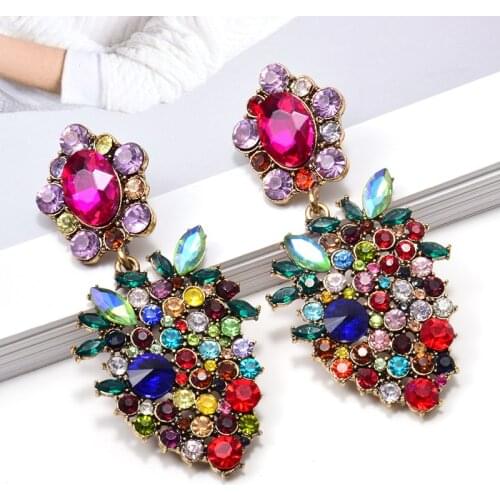 Wholesale Hanging Metal Strawberry-Shaped Colorful Crystals Dangle Drop Earrings Fine Rhinestone Jewelry Accessories For Women