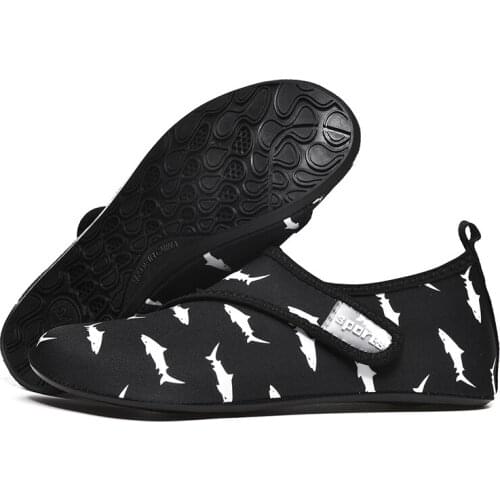 Outdoor Beach Water Shoes Men Breathable Quick Dry Comfortable Waterproof Elastic Upstream Socks Trekking Diving Water Sneakers