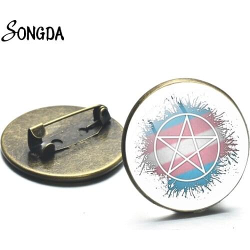 Rainbow Pentacle Pinback Coat Brooch Retro Style Rainbow Bisexual Triple Goddess Symbol Decorative Brooch Charm Metal Pin Badge