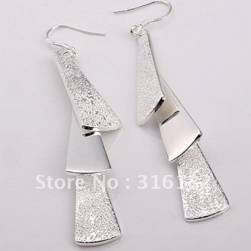 Wholesale fashion jewelry Earrings , M925 Silver color earrings . Nice Jewelry. Good Quality E15
