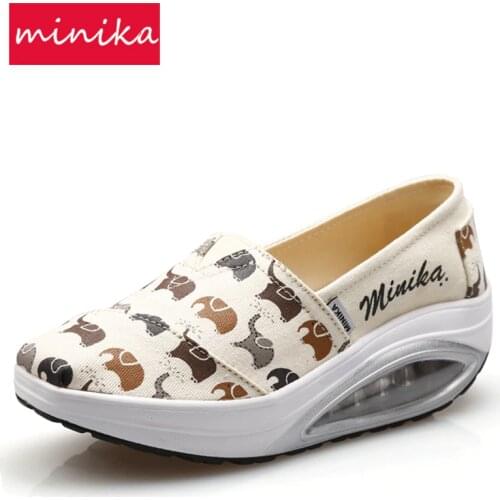 Autumn Canvas Thick Soles Women Toning Shoes Height Increasing Breathable Slimming Swing Shoes Elephant Pattern Lazy Shoes