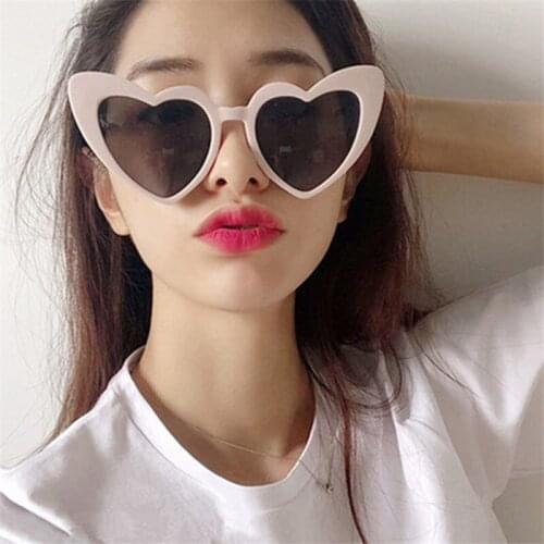Lovely Heart Cat Eye Sunglasses Women Brand Designer Eyewear Vintage Anti-UV Cateye Sun Glasses Female Shades Oculos De Sol