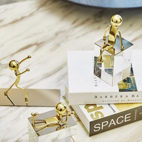 Modern Crystal Brass Sitting Posture Figuries Decor Ornaments Crafts Home Office Entrance Bookcase Soft Desktop Furnishings