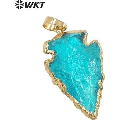 WT-P664 Wholesale Natural small size raw crystal quartz carved arrowhead penndant with gold trim, multi color tiny arrow charm