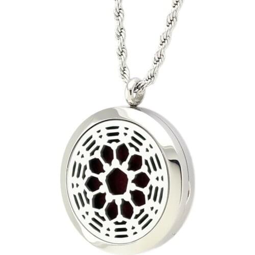 316L Stainless Steel Retro Pattern Aromatherapy Pendant Essential Oil Diffuser Necklace Perfume Locket Jewelry