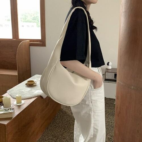 New Designers Large Capacity Dumpling Bag Wide Shoulder Belt Leisure Single Shoulder Underarm Bag