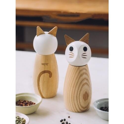 Cat pepper grinder household freshly ground pepper and sesame sea salt crushed manual vintage wooden grinding bottle