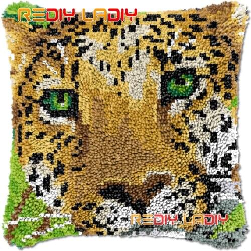 Latch Hook Cushion Leopard Face DIY Needlepoint Kits Chunky Acrylic Yarn Arts Crocheting Lofty Pillow Case Hobby & Crafts