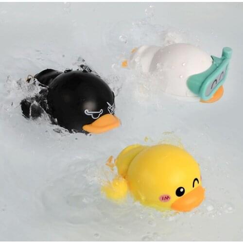 Cute Duck Baby Water Bathing Toys Infant Chain Clockwork Kid Beach Bath Toy Baby Summer Swimming Toys for Newborn Baby Gifts