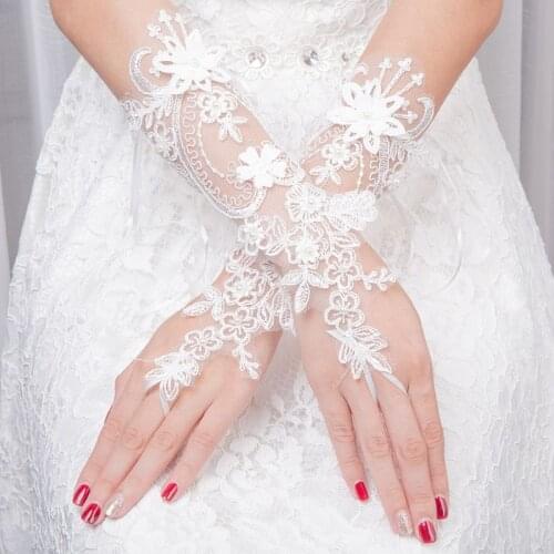 2021 New Women Wedding Fingerless Gloves Lace Faux Pearl Floral Applique Bowknot Mittens