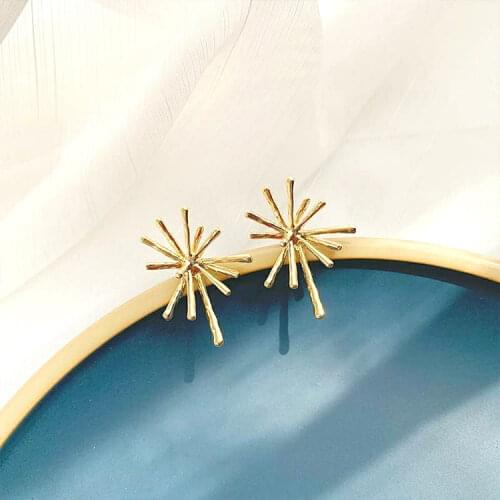 Golden Fireworks Earrings for Women Korean Geometric Metal Stud Earrings Wedding Party Cute Fashion Jewelry Wholesale Gift