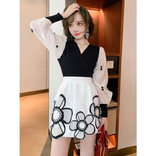 Top Quality Knitting stitched yarn sleeve with bow wrap V-neck New summer top