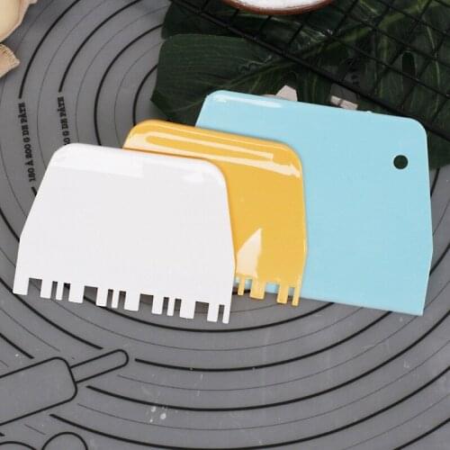 Plastic Dough Scraper Multi-Purpose Chopper Cutter Butter Knife Baking Pastry Tools Cake Topper Baking Accessories