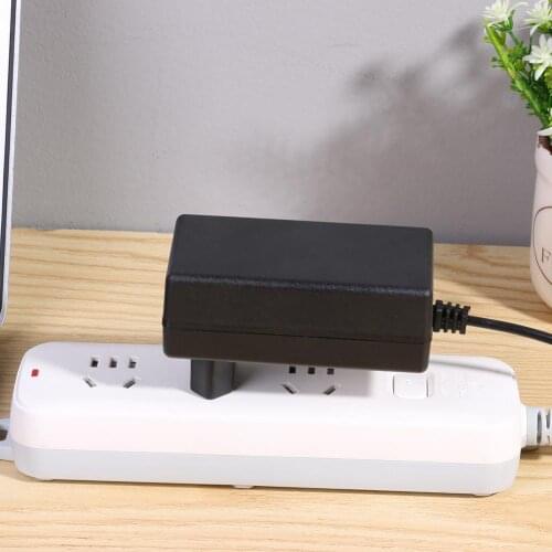 21V 2A 18650 Lithium Battery Charger DC5.5mm Power Adapter Charger (EU Battery Charger