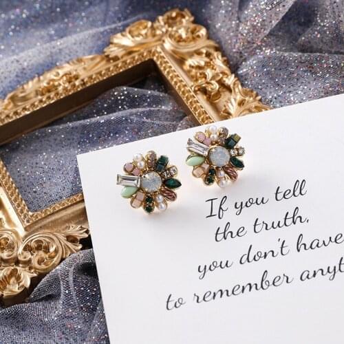 2019 Korea New Design Hot Sale Fashion Jewelry Exquisite Handmade Earrings Petite Crystal Pearl Earrings for women gift