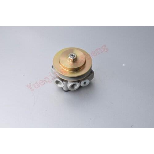 Fuel Transfer Lift Pump 02112671 / 0211 2671, 04503571 / 04503571 BF4M1013,BF6M1013,BFM1012