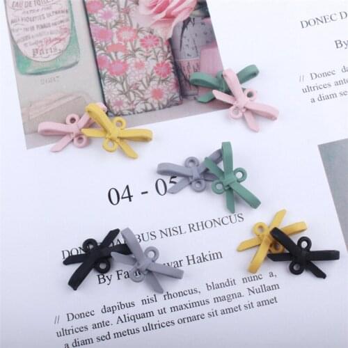 Hot 10pcs Colorful Alloy Spray Paint Simple Bow Charms Handmade Enamel Charms Pendant DIY for Bracelet Necklace Accessories