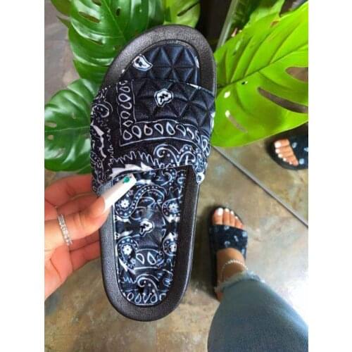 Slides Women Cool Graffiti Slippers Women Home Womens Summer Sandals Red Blue Black Tie Dye Footwear