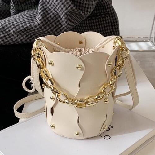 Elegant Female Chain Tote Bucket bag Fashion New Quality PU Leather Womens Designer Handbag Rivet Shoulder Messenger Bag