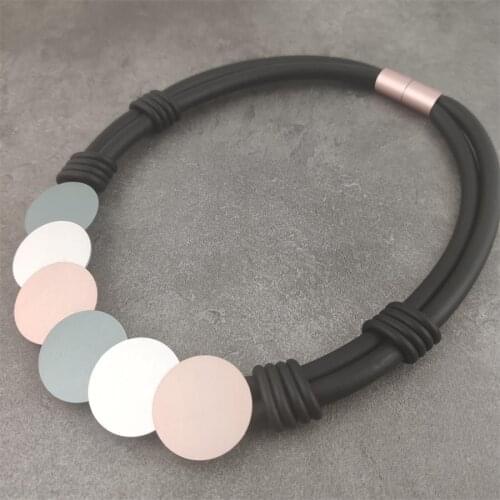 Black Rubber Metal Simple Round Lightweight Pendant Necklace Women Gem Statement Chokers