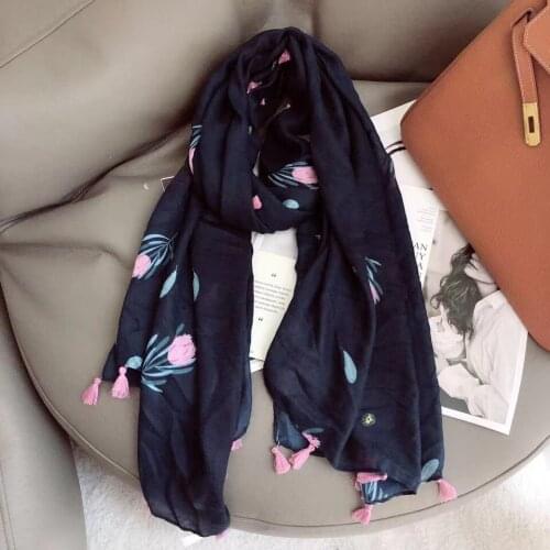 2021 Fashion Cotton Flower Print Tassel Scarf Shawls Long Beautiful Floral Blossom Pattern Soft Beach Hijab Wrap Free Shipping