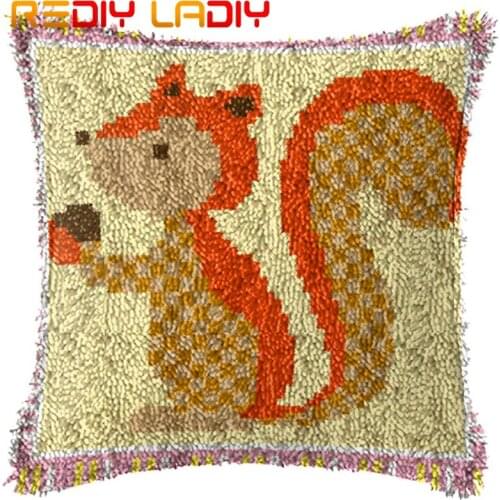 Latch Hook Cushion Cartoon Squirrel Pillow Case Printed Color Canvas Acrylic Yarn Latched Hook Pillow Crochet Cushion Cover Kits