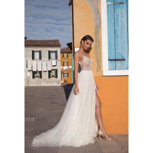 HA074 Ivory V Neck Illusion Applique Embroidery Lace Trumpet Layered Tull a line Court Wedding Dress