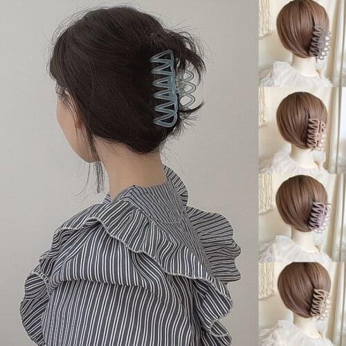 1PCS Big Size Plastic Hair Claws Female Korean Acrylic Barrette Solid Color Transparent Hollow Beautiful Elegant Clear Hair Clip