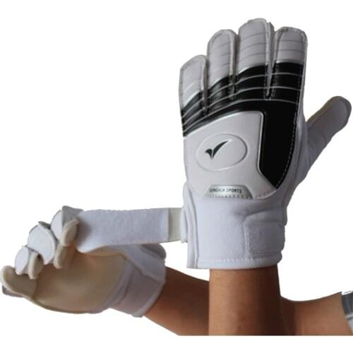 2017 New Professional Child Football Soccer Gloves For Kids Keeper PU Latex Goalie Gloves Children Sports Protection