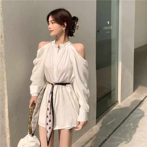 2021 Spring New Korean Design Sexy Strapless Blouse Women Wild Single-Breasted Long Sleeve Shirt Fashion Mid-Length Tops G1160