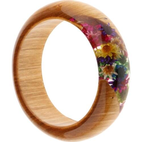 Handmade Dry Pressed Daisy Floret Resin Bracelet Transparent Wood Bangle