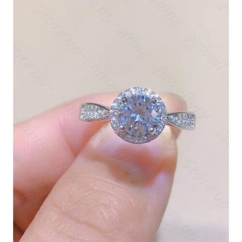 New 925 silver inlaid Moissan diamond ring, fine inlaid, D color, super shiny