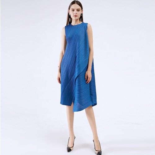 Issey miyake pleated women dress summer 2021 new European station high-end slim casual french plus size big skirt