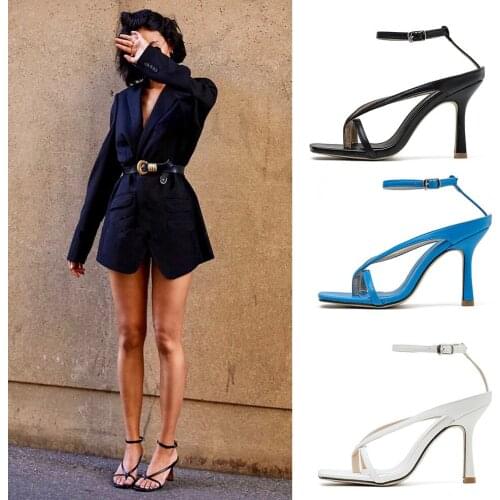 Summer Women Sandals Narrow Band Vintage Square Toe High Heels Buckle Strap High Heel Sandals Women V-neck Designer Shoes Women