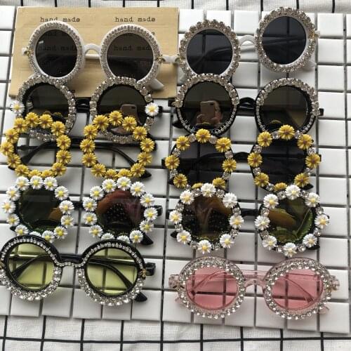 Small Flower Handmade Woman Sunglasses Big Pearl Gorgeous Round Woman Sunglasses Lens Beach Glasses Small Designer Sunglasses