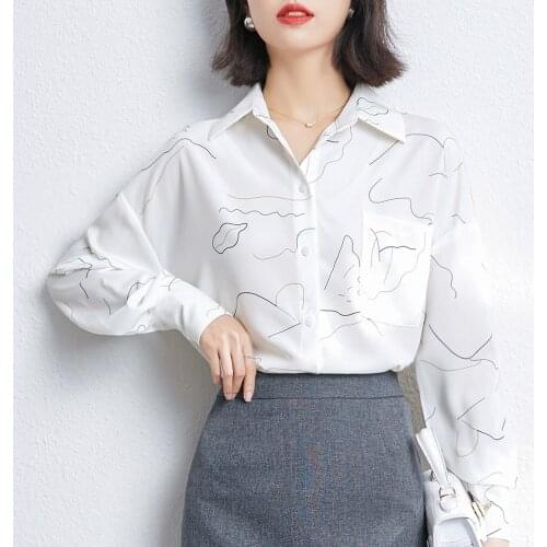 2021 New Autumn Retro Style Women Casual Shirt Print Office Lady Chiffon Pockets Blouses Loose White Tops Batwing Sleeve