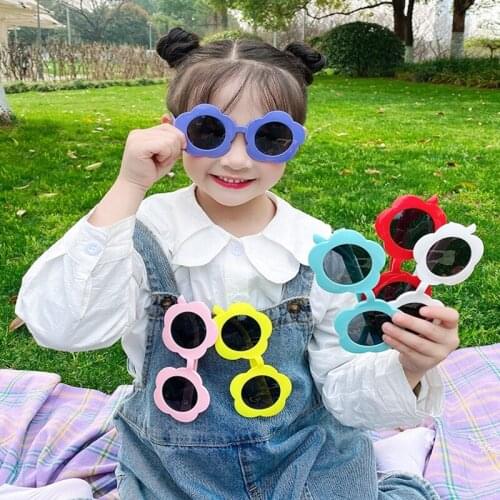 2021 Cute Cartoon Flower Sunglasses Kids Round Glasses Fashion Clamshell Mickey Sunglasses Boys Girls Eyewear Gifts