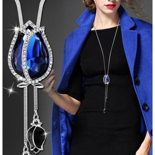 Created Pearl Necklace for Women Big Round Flower Crystal Long Necklaces Pendants Female Jewelry Fashion Sweater Chain