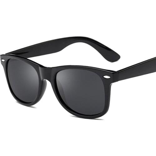 Polarized sunglasses plastic sun glasses fashion classic glasses