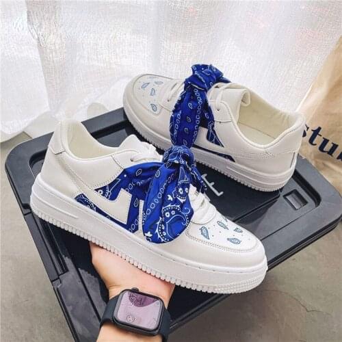 Men Casual Shoe Fashion Men Sneakers Lace Up Cashew Flower Square Scarf Graffiti Sneakers Tenis Feminino Zapatos De Mujer