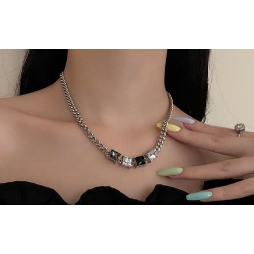 French Retro Square Crystal Pendant Clavicle Chain Choker Necklace for Women Female Simple Cool Jewelry