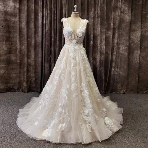2020 New Design Deep V Neck Backless A Line 3D Floral Flowers Champagne Wedding Dress Bridal Gown