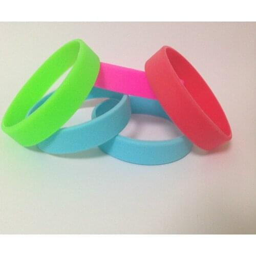 NO LOGO Silicone Bracelet Hot-selling 180*12*2mm Kids silicone bracelet environmental protection Free shiping