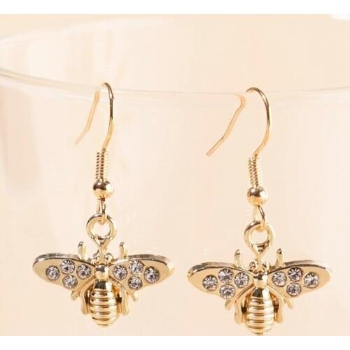 2021 Wholesale New Cute Insect Animal Earrings Korean Geometric Bee Earrings Jewelry for Women Jewelry Gift