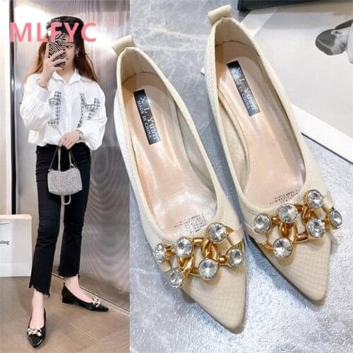 Single shoes womens low-heeled pointed toe rhinestone chain casual shoes 2021 autumn new shoes female fairy style womens shoes