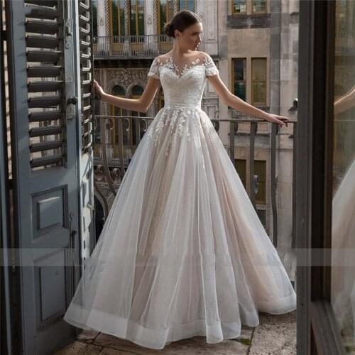 Scoop Short Sleeves Wedding Dress With Lace Appliques Lace Up Corset Open Back Bridal Gowns Pleated Soft Vestidos De Mariee