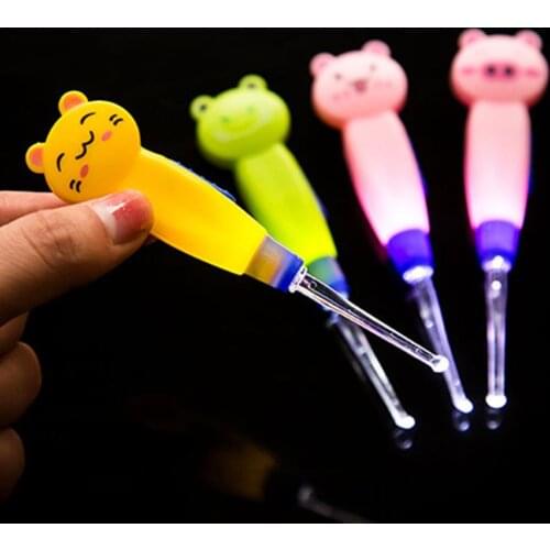 1Pc Cartoon Animal Baby Ear Spoon Handle LED Light Kid Ear Pick Spoon Earwax Remover baby Infant Flash Light ear cleaning Tools