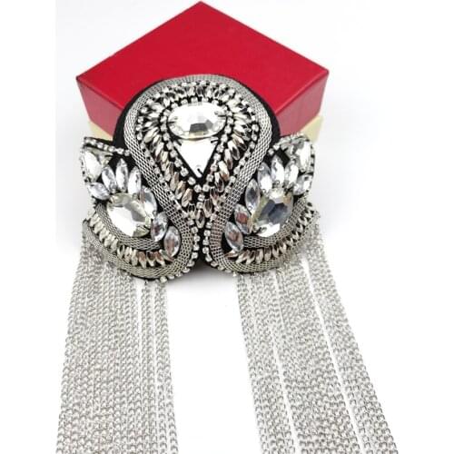 2Pcs Rhinestone Silver Epaulette Handmade Fashion Tassel Patch Chain Shoulder Badges Beads Applique Military Pin on Brooch Medal